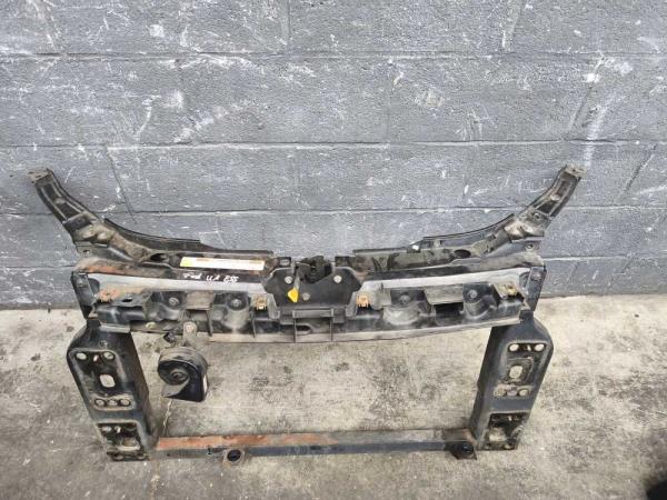 FACE AVANT FORD  - Vue 1